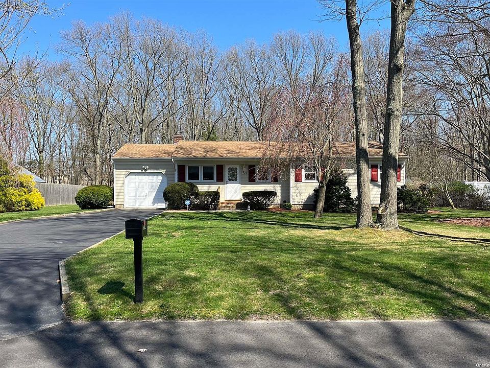 1st image of 223 Robinson Avenue