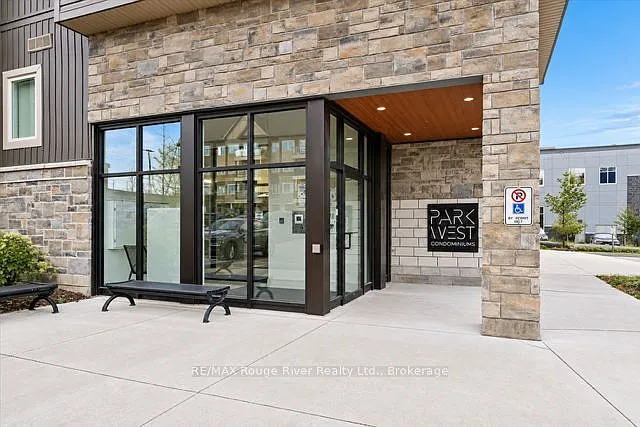 340 Florence Dr — Photo 2