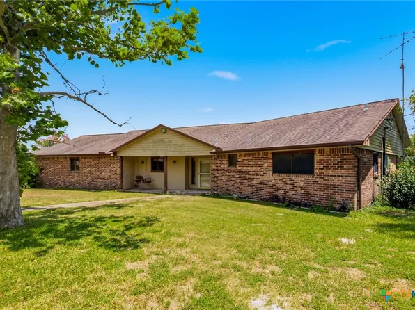 996 Carefree Dr, Victoria, TX 77905