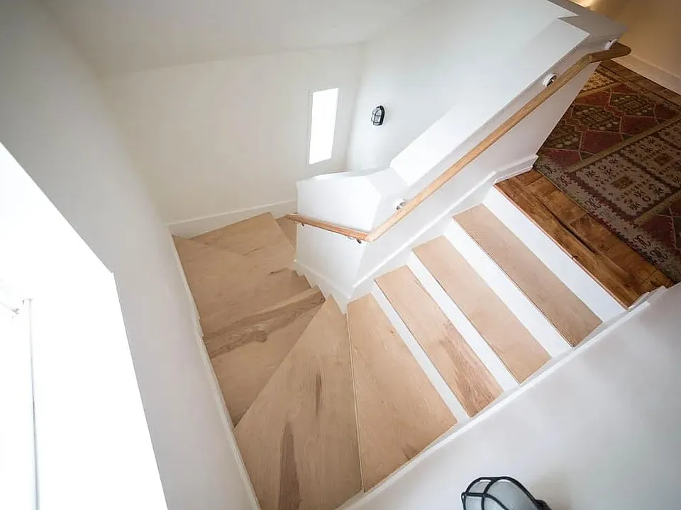 Stairs to unit.