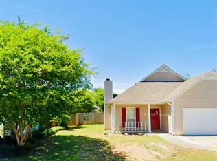 1134 Amberley Woods Dr, Helena, AL 35080