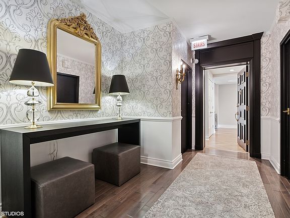 3rd image of 1040 N Lake Shore Dr APT 23B