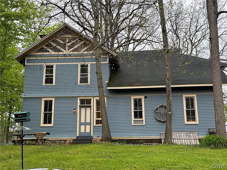 19 Chestnut St — Photo 1