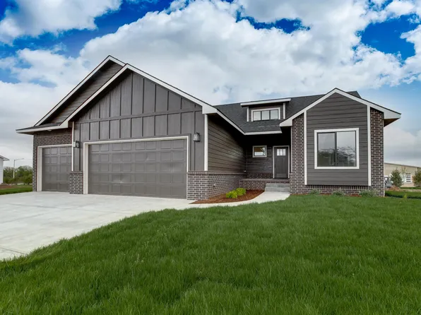 10415 W Graber Cir, Wichita, KS 67215