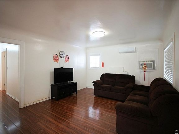 3rd image of 5429 N Charlotte Ave