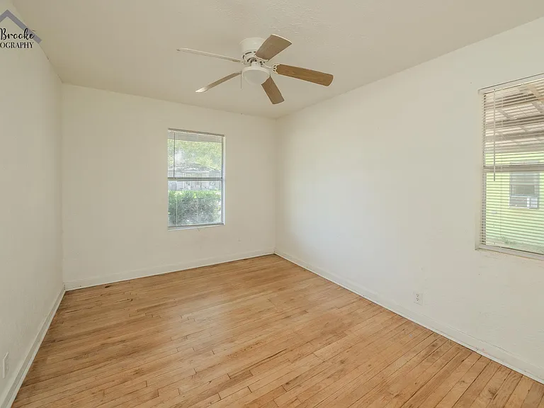 3202 Grant St — Photo 12