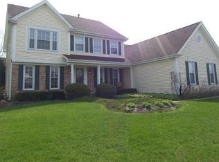 383 Old Wood Ct, Vernon Hills, IL