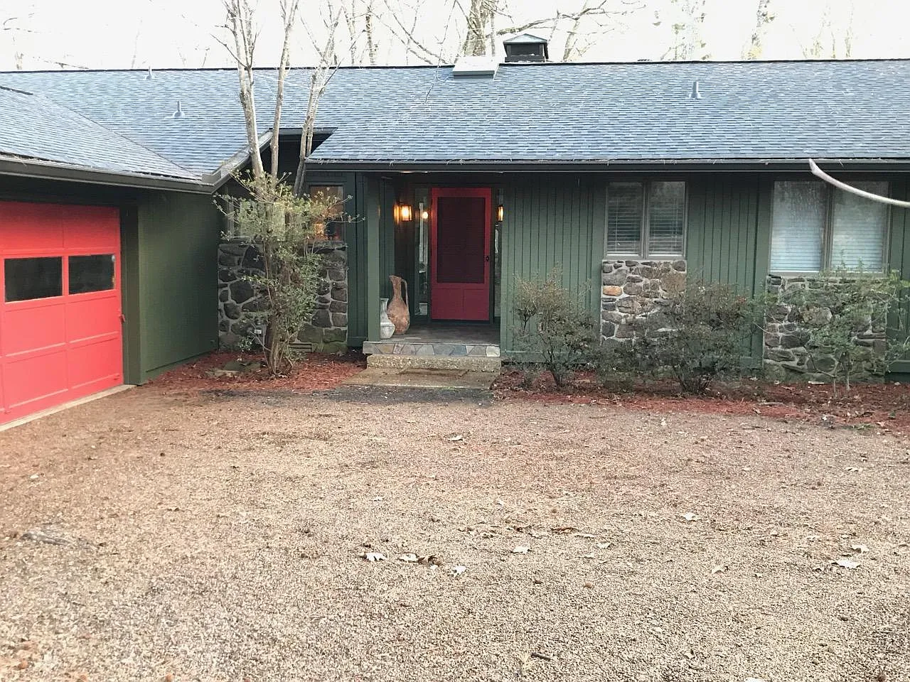 230 Cedar Pl — Photo 1