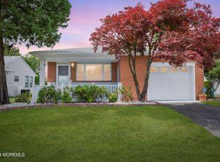 4 Marathon St, Toms River, NJ 08757
