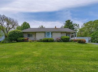 1309 Wayne St, Palmer, PA 18045