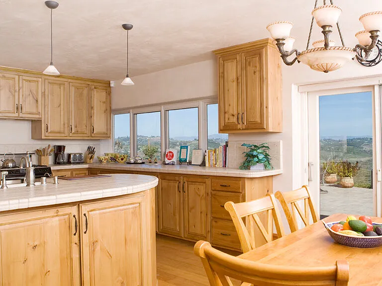 1328 Chariot Ct — Photo 5