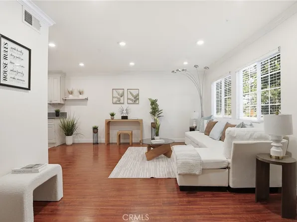 4189 Vineland Ave 111 #111, North Hollywood, CA 91602