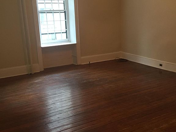 3rd image of 5328 Greene St #1