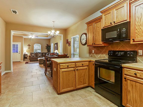 3rd image of 40364 Creekway Cove Ct