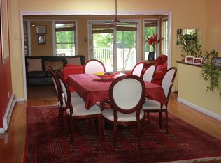 275 Broadfield Rd, New Rochelle, NY 10804