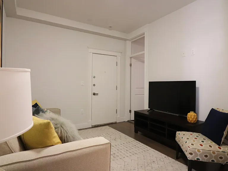 77 Park Dr #8 — Photo 8