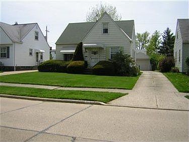 1st image of 400 E 330th St