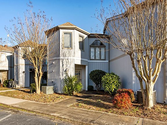 2nd image of 122 Lake Ridge Dr