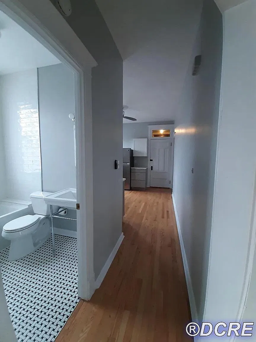2 bed, 1000 sqft, $2,850 — Photo 1