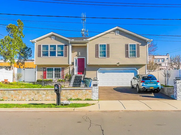 45 Daytona St — Photo 4