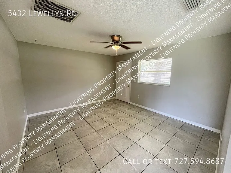 5432 Lewellyn Rd — Photo 3