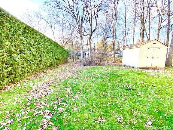 5th image of 7 Dunhill Ln