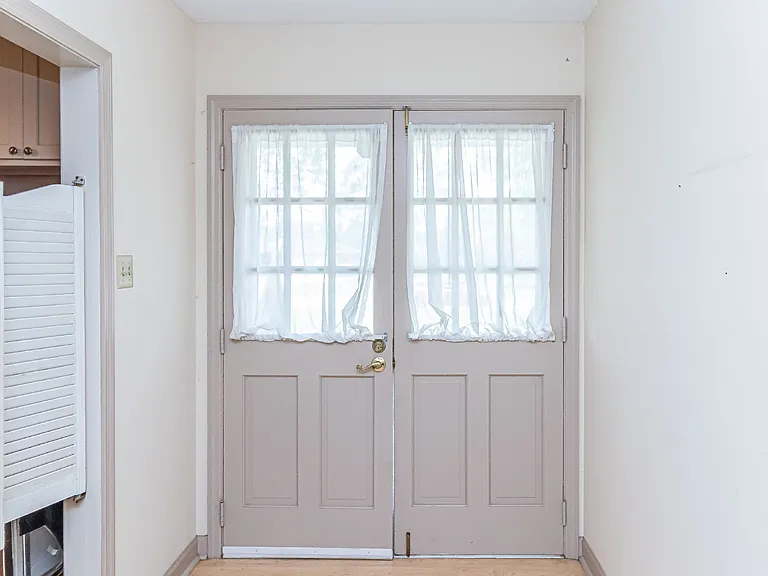 1211 Crisp St — Photo 3