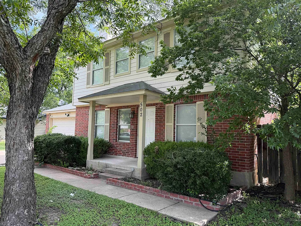 502 Dewberry Dr
