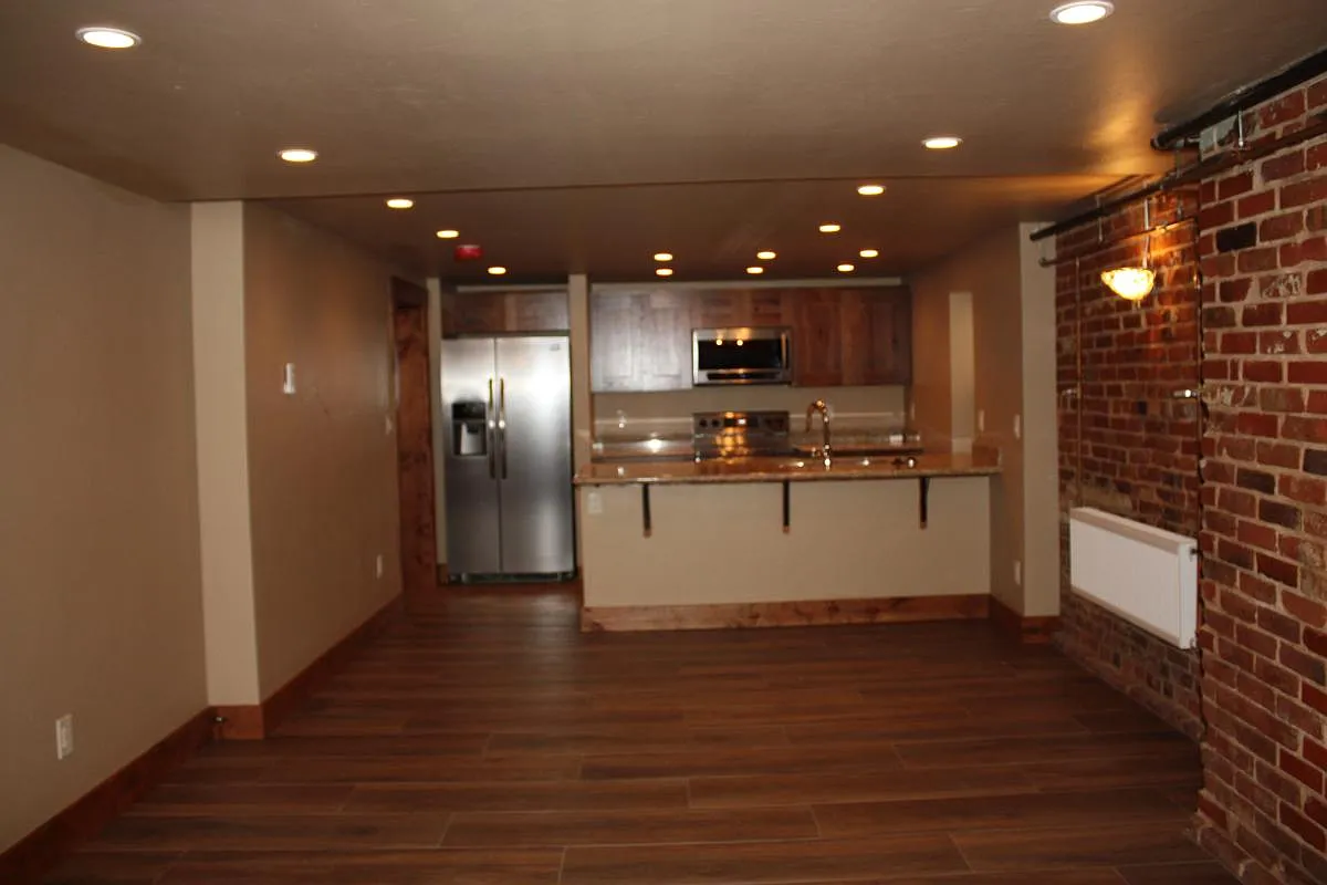 1626 N Franklin St — Photo 1