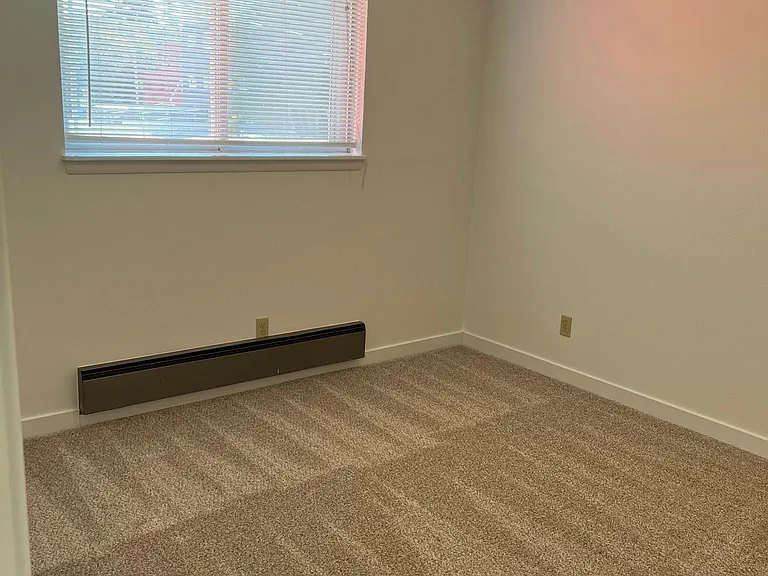 702 S Yakima Ave #5 — Photo 15