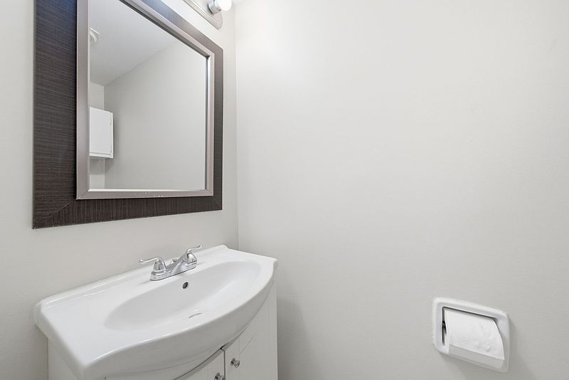 North Vancouver Townhouse for rent - 3 Bedrooms — photo 12
