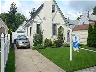 1st image of 1590 Glenmore St