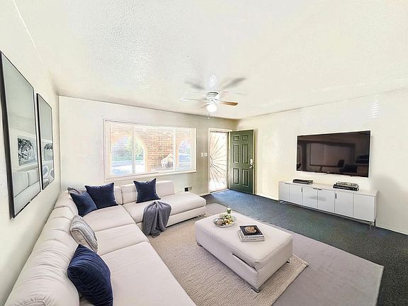 5th image of 1526 Perry St APT 2