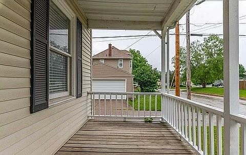 2nd image of 116 W 29th St