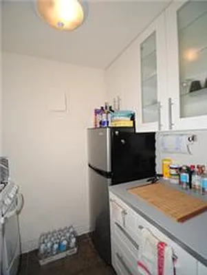 Rented by Buchbinder & Warren | media 16