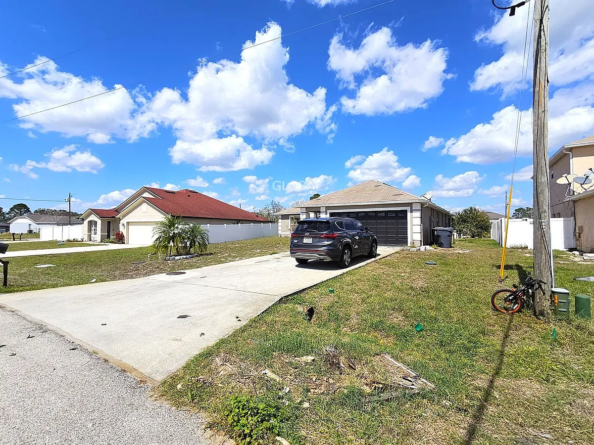 Building Photo - 3 Sawfish Ct