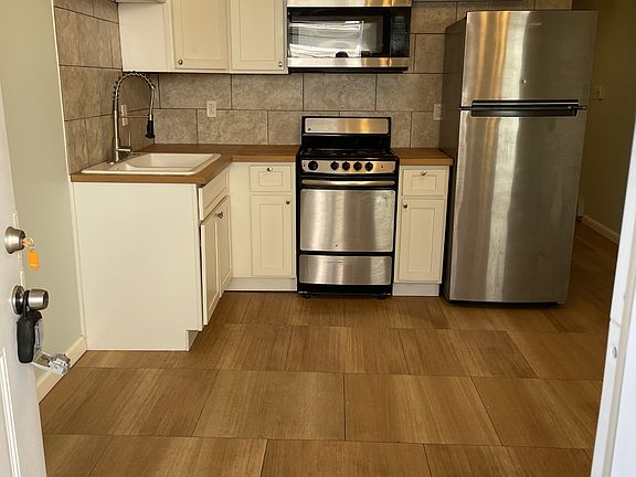 4th image of 613 Shropshire Ave #11275332