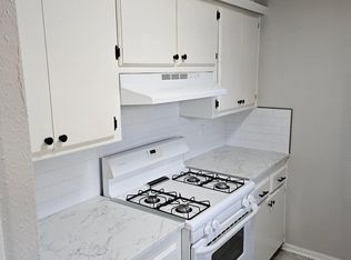 912 Delmar Cir, Moore, OK 73160