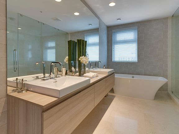 3rd image of 17301 Biscayne Blvd Ph 07