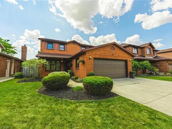39 Parkwood Cres, Hamilton, ON L8V 4Z9