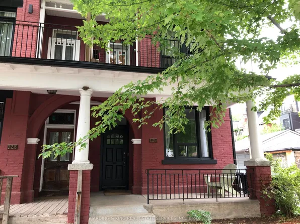 126 Lennox St, Toronto, ON M6G 1J6