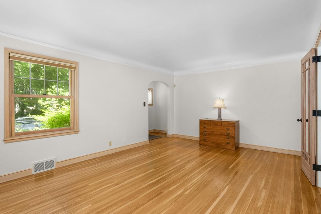 Apartment in Minneapolis, Standish, Powderhorn - View 3