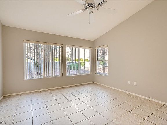 3rd image of 2521 Sierra Sage St