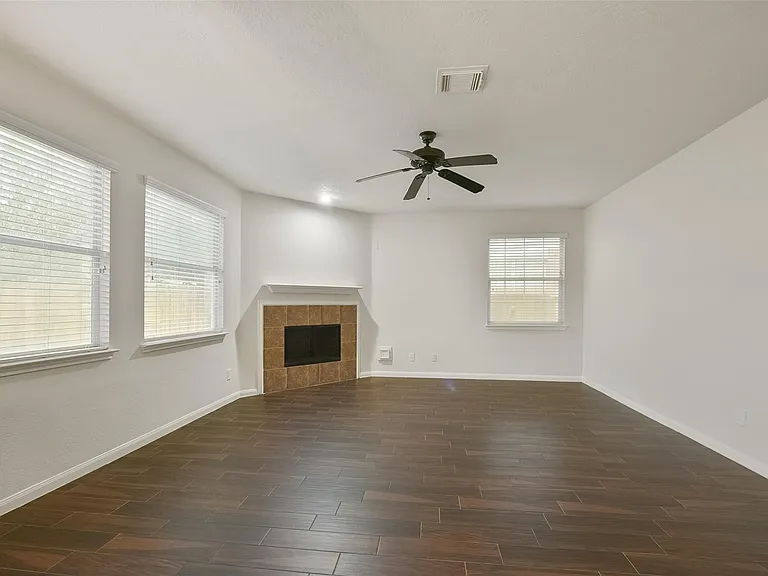 7514 Boxwood Ridge Ln — Photo 4