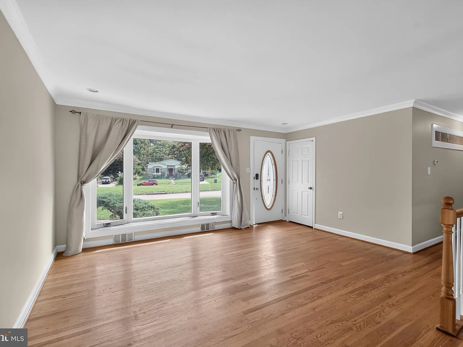 3 bed, 2.5 bath, 1484 sqft, $3,800 — Photo 3