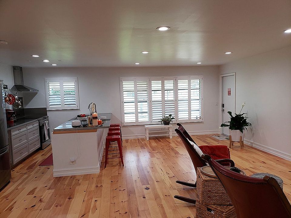 1st image of 1022 Circle Dr APT B