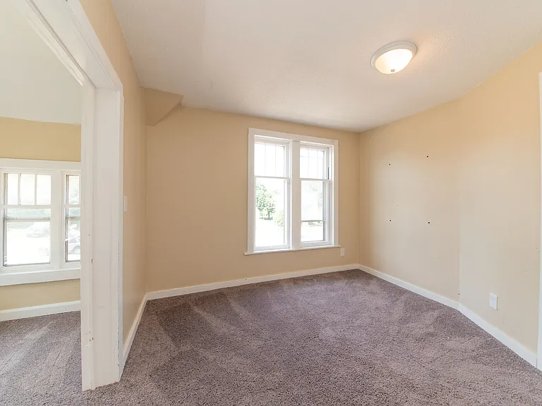 1130 Lafayette Ave SE — Photo 20