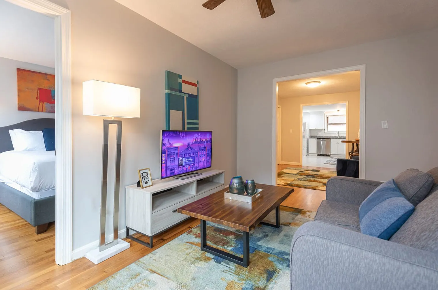1 bed, 1.0 bath, 645 sqft, $8,392 — Photo 2