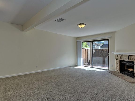 3rd image of 715 Williamsburg Way APT C