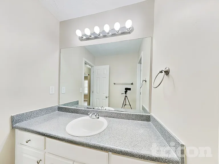1279 Wentworth Cove Ct — Photo 13